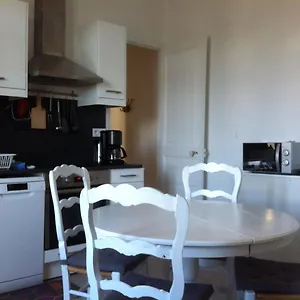 Au Coeur De Bourg... Appartement